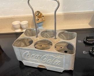 Vintage Coca Cola Coke Aluminum Metal 6-Pack Bottle Holder Drink Carrier Caddy	3.5 x 8.5 x 6	HxWxD
