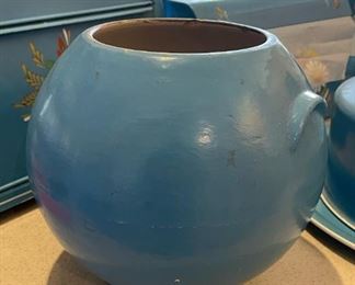 COOKIE JAR RANSBURG HANDPAINTED BLUE FLOWERED&nbsp; STONEWARE&nbsp; BALL CROCK&nbsp; NO LID	9in diameter 8in height	
