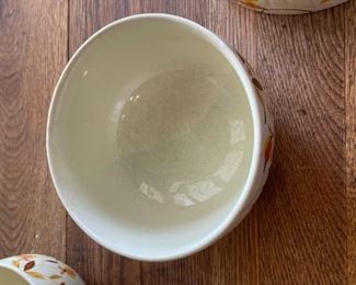 VINTAGE HALL POTTERY AUTUMN LEAF JEWEL 3 BOWL SET		
