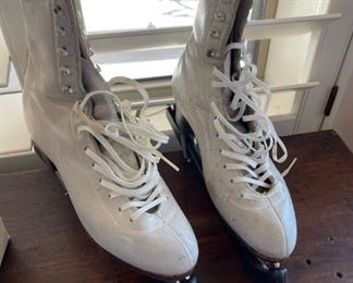 SP Teri Ice Skates	Size 8.5	
