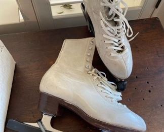 SP Teri Ice Skates	Size 8.5	
