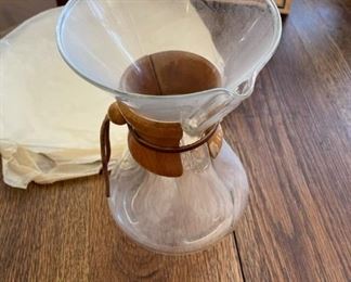 Chemex Pour Over Coffee Maker VTG Pyrex Glass  Wood Collar 9.5" USA	9.5 x 6.5	
