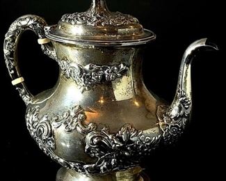 Gorham Sterling Silver Buttercup 3 Pint Coffee Pot 991L Teapot 	9x5x9.5in	
