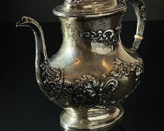 Gorham Sterling Silver Buttercup 3 Pint Coffee Pot 991L Teapot 	9x5x9.5in	
