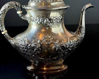 Gorham Sterling Silver Buttercup 3 Pint Coffee Pot 991L Teapot 	9x5x9.5in	

