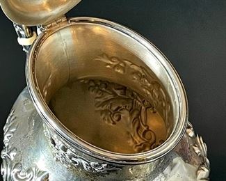 Gorham Sterling Silver Buttercup 3 Pint Coffee Pot 991L Teapot 	9x5x9.5in	
