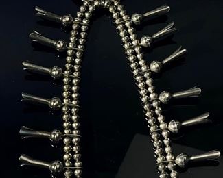 Old Pawn Navajo Squash Blossom Sand Cast Silver & Turquoise Native American Necklace Tufa	Length: 27in Long<BR>Naja: 2.5x2.5in	
