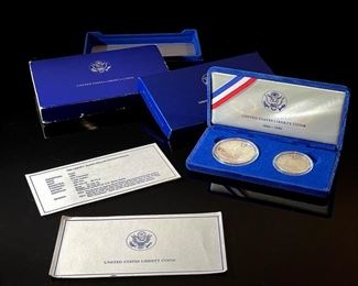 1986 US Liberty Silver Dollar Commemorative Coin Set w/box	Box: .5x6x3.5in	

