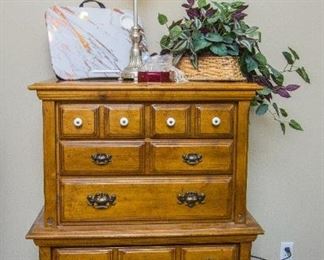 Chest of Drawers/Dresser