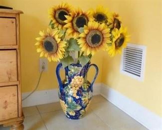 Sunflower vase with sunflowers