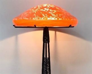 Important Signed Daum Nancy Cameo Glass Lamp - Lot 103a