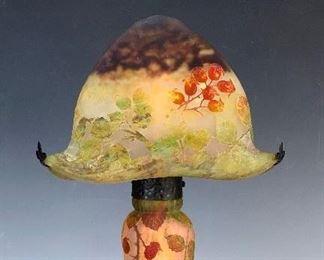 Daum Nancy Cameo Lamp "Rose Hips & Berries" - Lot 109