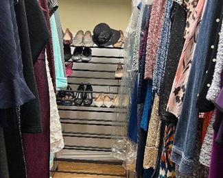 Womens clothes shoes