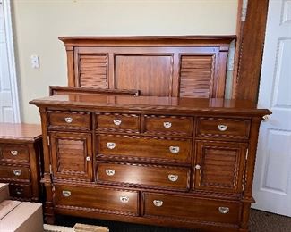 Beautiful Wood chest Matching bed