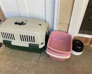 Pet Carrier/Supplies