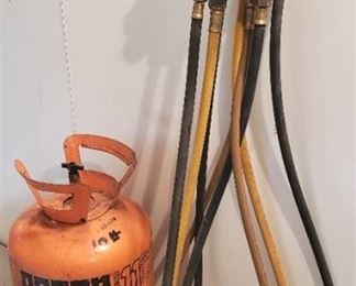 10 lbs. of RACON Pressurized 11 Clean up Solvent and Yellow Jacket Manifold