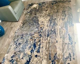 Loloi Rug 
Technique: Hand-Knotted
Construction: Handmade
Material: Bamboo Slat/Seagrass; Viscose
5’6”x8,6”