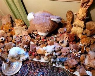 Assortment of vintage Teddy bears