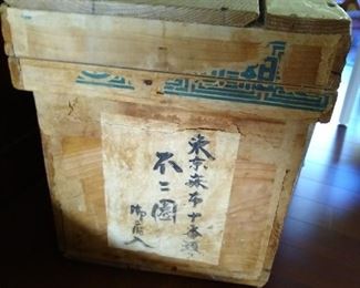 Vintage tea box zinc lined