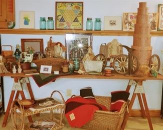 Hudson Bay 4 Point Red and Black Blanket 