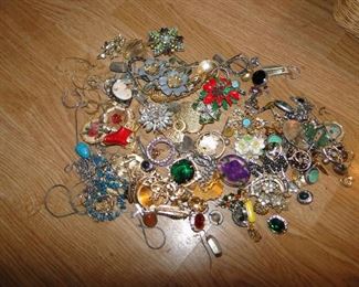 Vintage Jewelry (there is more than this)