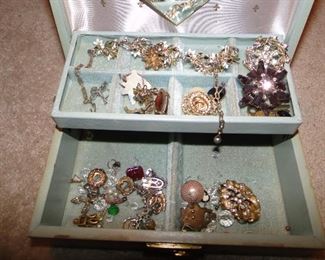 More vintage Jewelry