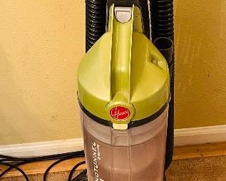 Hoover Wind Tunnel Vacuum 