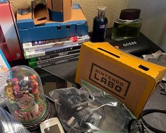 Xbox Games, Mens Cologne, Musical Beetles Figurine by Franklin Min