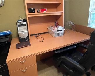 Office Computer Desk with Hutch