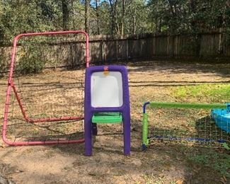 Ball Return Nets, Art Easel