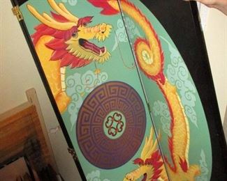 Fold out dividers Chinese dragon decor