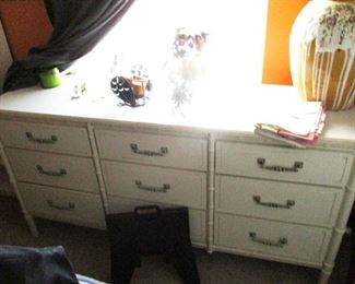 Low dresser chest of drawers  