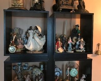 Figurines, clocks…