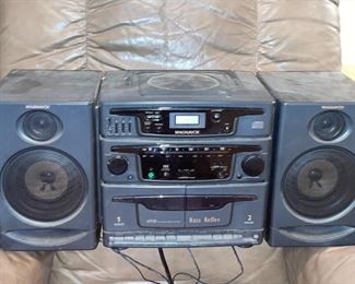 Magnavox Bass Reflex Stereo!