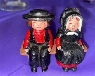 Cast Iron Amish Couple!