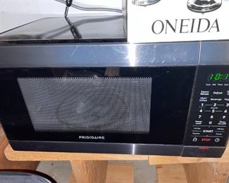 Frigidaire Microwave!