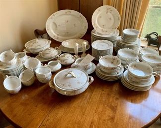 Theodore Haviland Limoges France antique 110 piece set