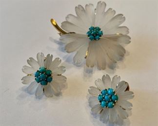 14K gold & turquoise pin and earring set.