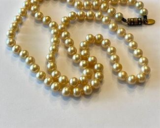 Les Bernard Inc. pearl necklace. Photo 1 of 2.
