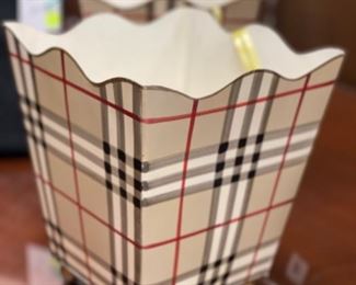 Pair of Burberry-style cache pots.