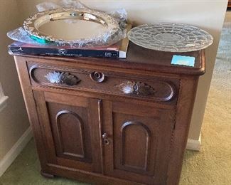 Lovely walnut washstand