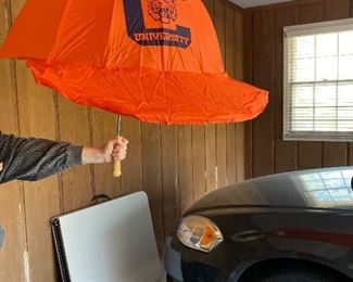 Isn’t this the cutest umbrella ever?  Vintage