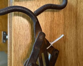 Aiken Ice Company tongs