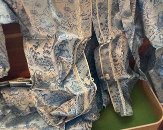 Silk Japanese ladies’s pajamas