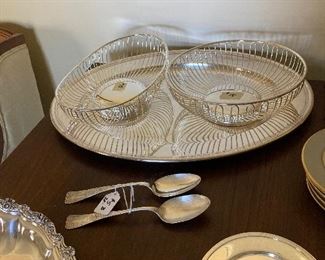 Lovely unused bread baskets and tray