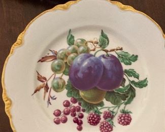 Eight luncheon plates