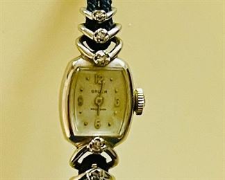 Gold vintage ladies Gruen wrist watch