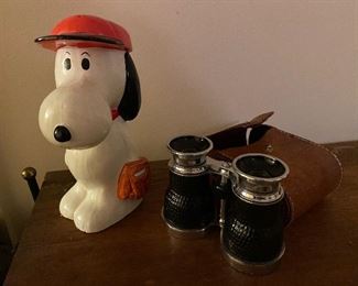 Snoopy toy, small binoculars with case