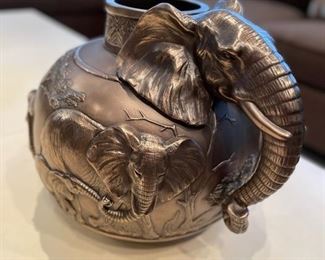 Cold cast bronze elephant vase. Photo 1 of 2.