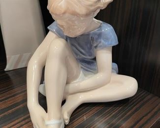 Royal Copenhagen #4642. Photo 1 of 2.